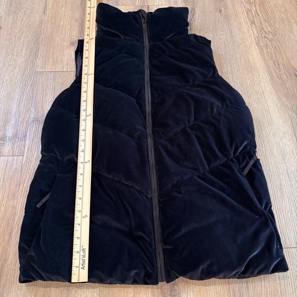 Athleta Women’s Lofty Velvet Goose Down Full Zip Puffer Vest Black S No Hood - Picture 8 of 9